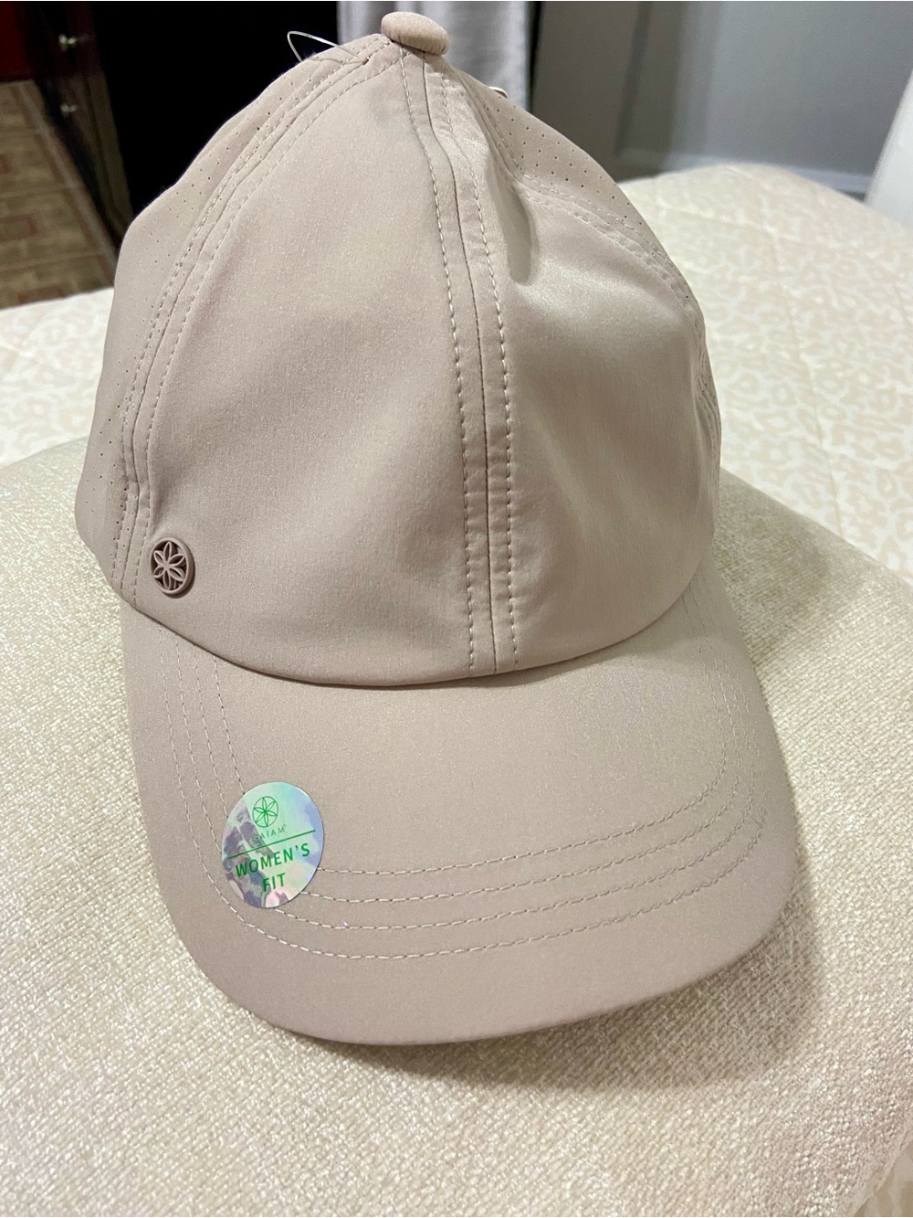 Women's workout cap
